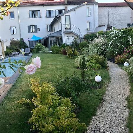 De La Chambre Au Jardin Belleville-en-Beaujolais Exterior foto